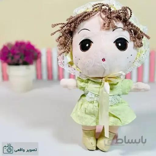 عروسک دختر حنا