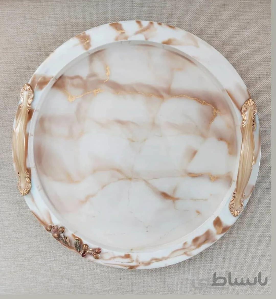 سینی چوب و رزین با دسته فلزی قطر ۳۰ کد ۱۰۲۲۸۹