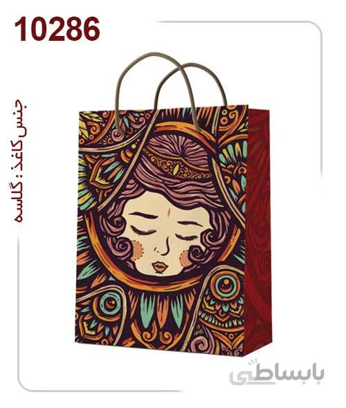 ساکدستی فانتزی طرح خانم با کاغذ گلاسه کد10286