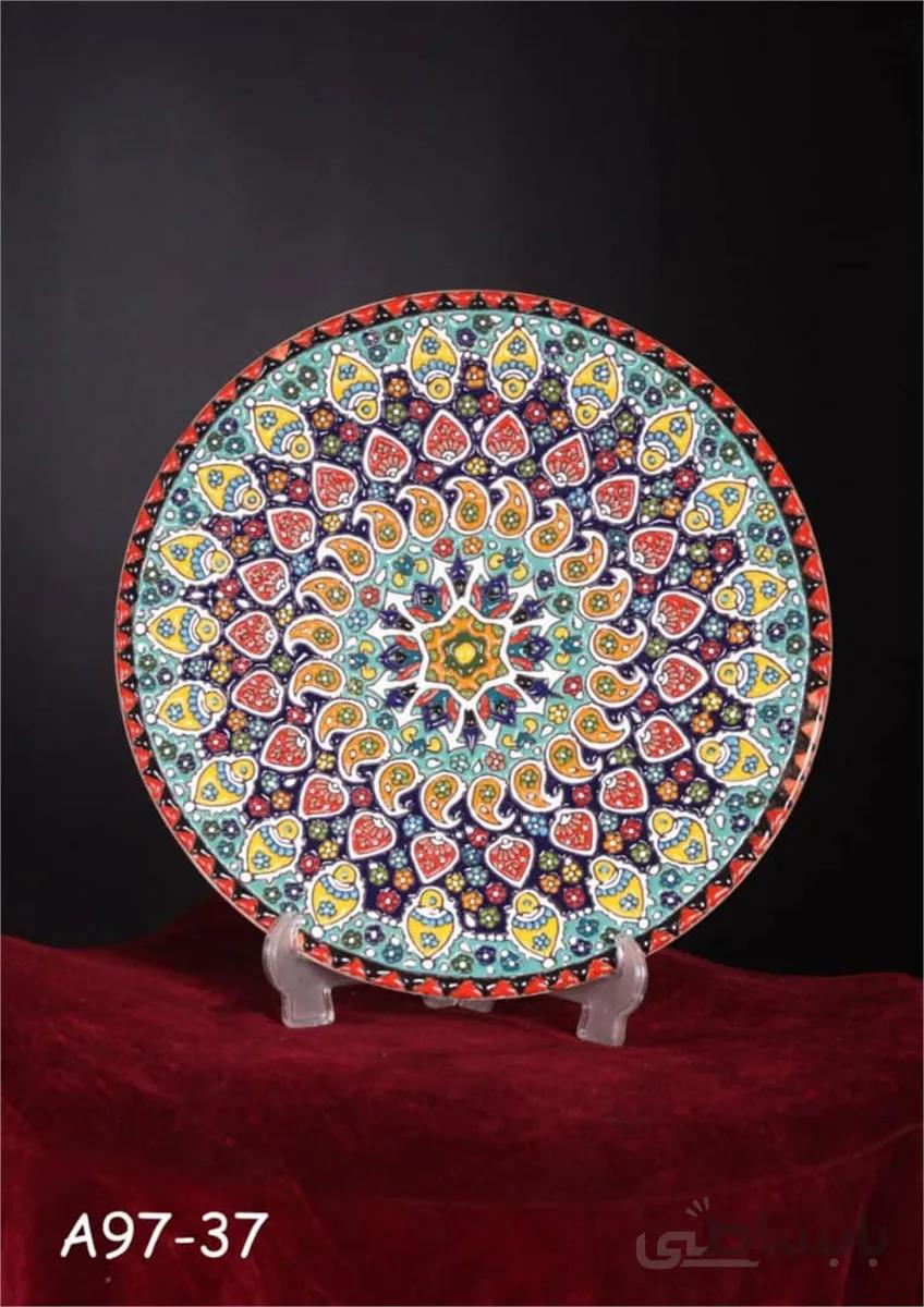 بشقاب میناکاری کد105 -هنر زیبای سفال همدان با شهرت جهانی ا Enamel plate code 105 - Beautiful art of Hamedan pottery with world fame