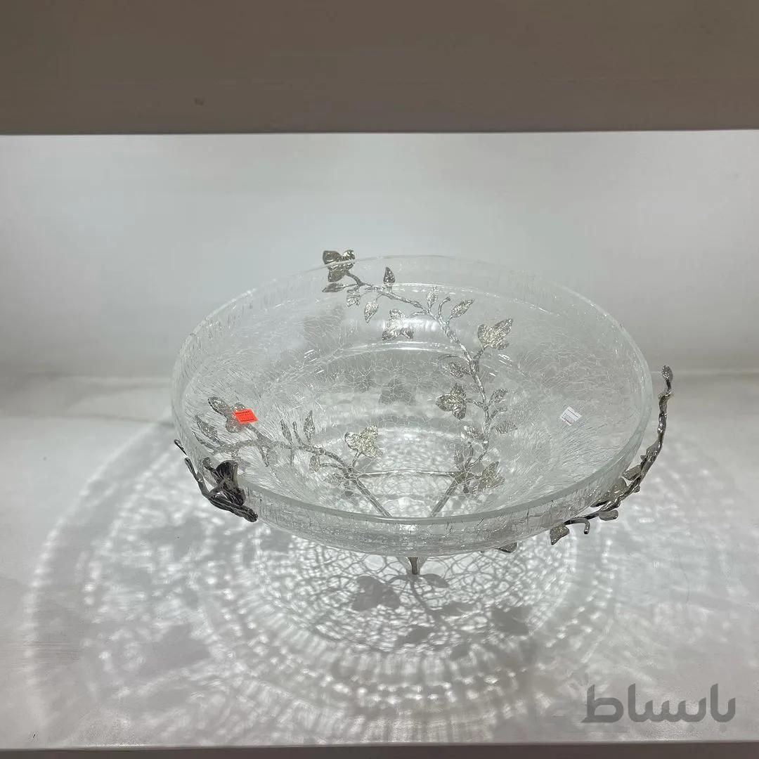 ظروف دست ساز تلفیق بلور و فلز ساخت هند شامل میوه خوری بزرگ شیرینی خوری در 2طرح و سایز اجیل خوری شکلات خوری نقل خوری شروع از جنس بدنه از فلز نیکل که بی هیچ عنوان تغییر رنگ نخواهد داد. نیکل نگین پارس neginpars لوازم خانگی دکوراسیون هند