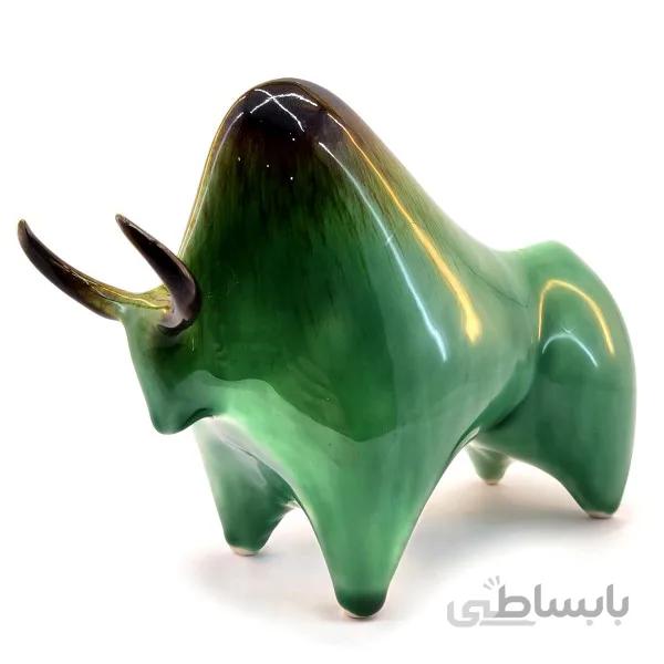 مجسمه سرامیکی گاو خشمگین سبز