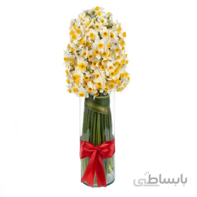 دسته گل نرگس با گلدان شیشه ای
