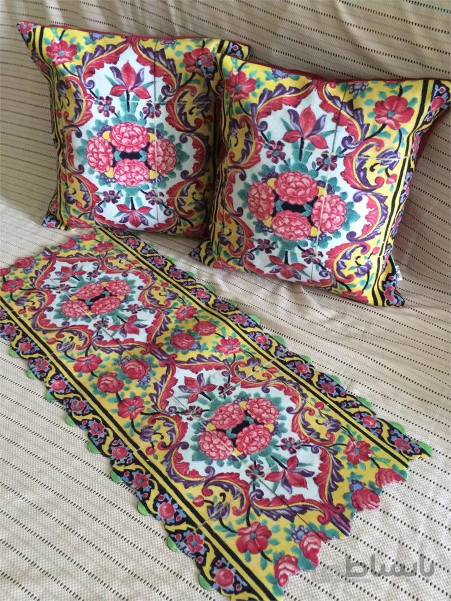 ست کوسن و رانر مخمل طرح کاشی کاری ا Set, cushion, runner velvet design tiling
