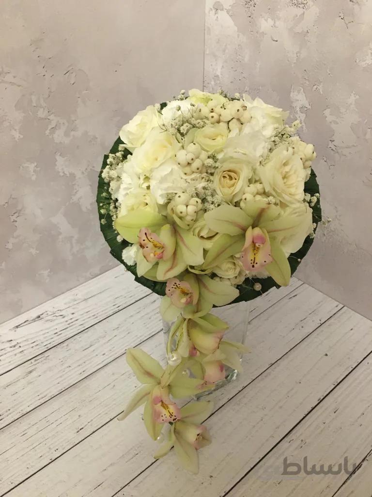 دسته گل سازه اروپایی با ارکیده