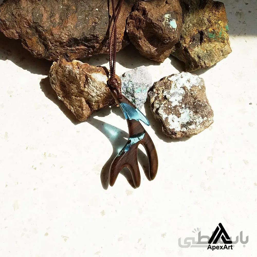 گردنبند چوبی طرح شاخ گوزن