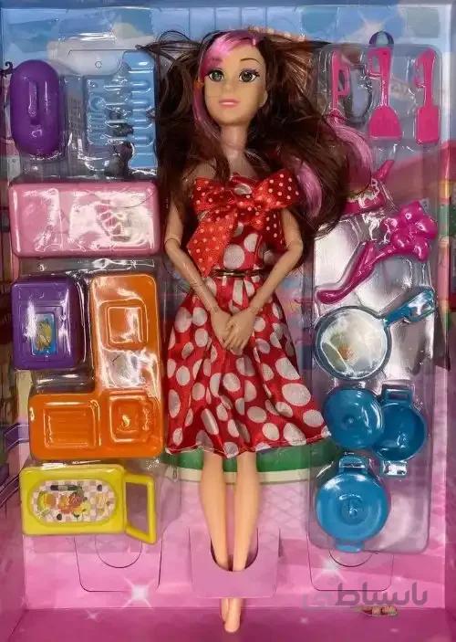 باربی با وسایل آشپزخانه