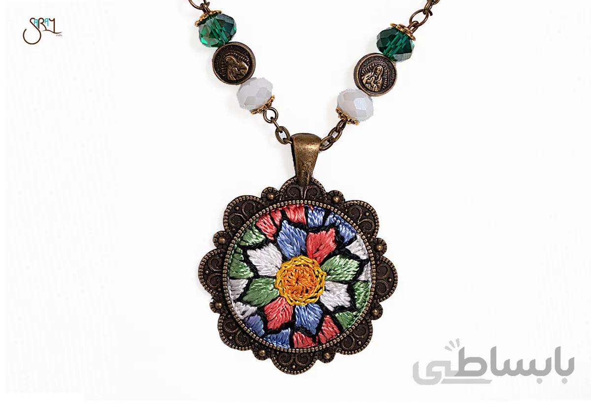 گردنبند دست ساز برنجی گلدوزی مدل 1716