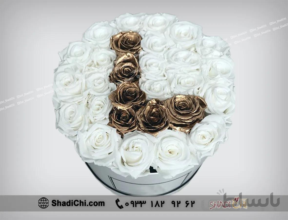 باکس گل حرف L استوانه هارد باکس با گل رز طلایی و سفید شماره ۱۵۴