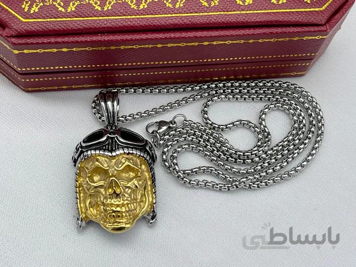 خرید گردنبند جمجمه با کلاه و عینک موتورسواری