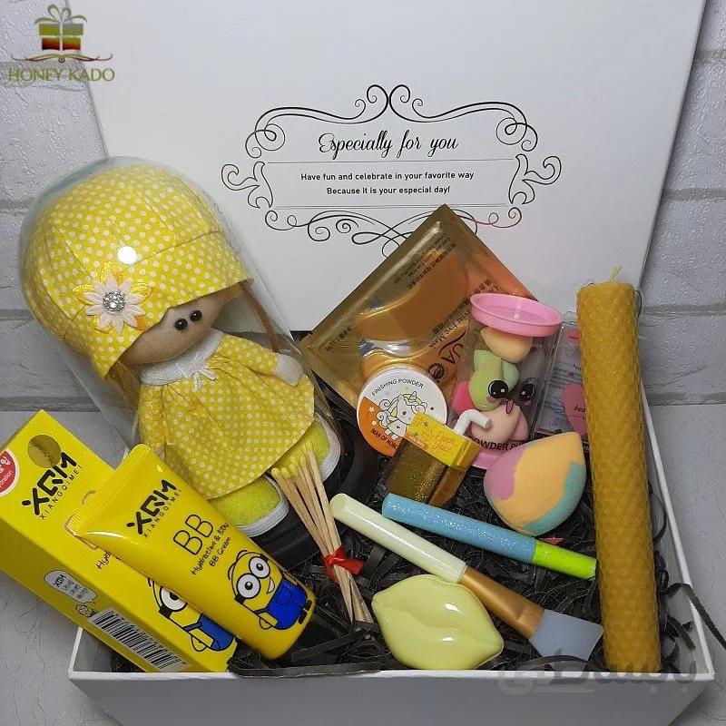 پک هدیه آوینا