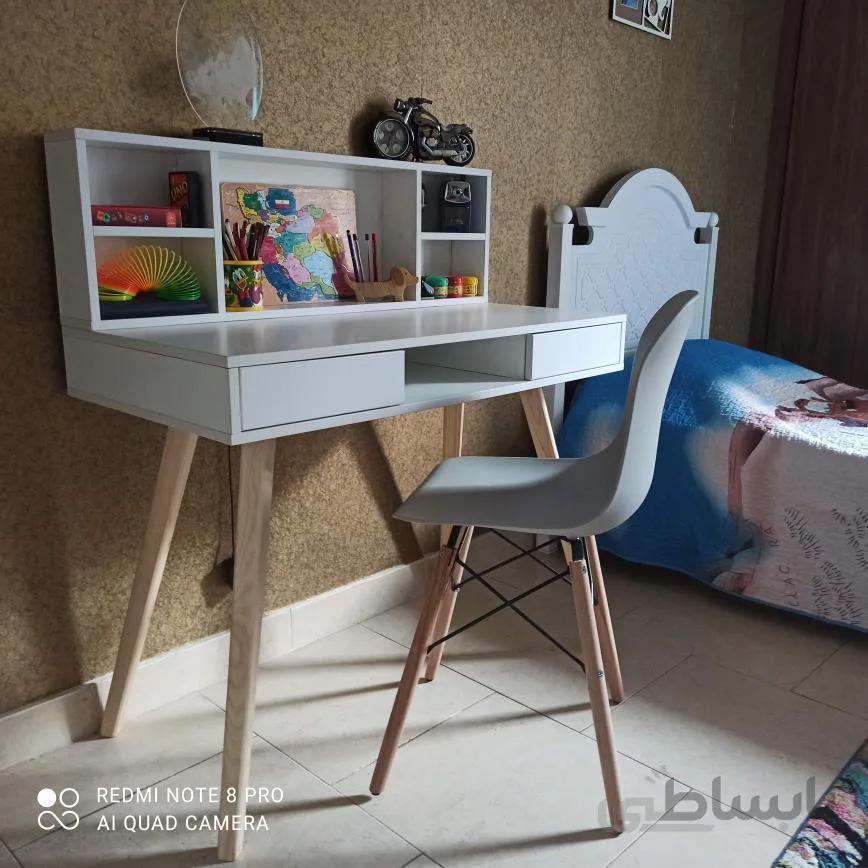 میز تحریر و شلف