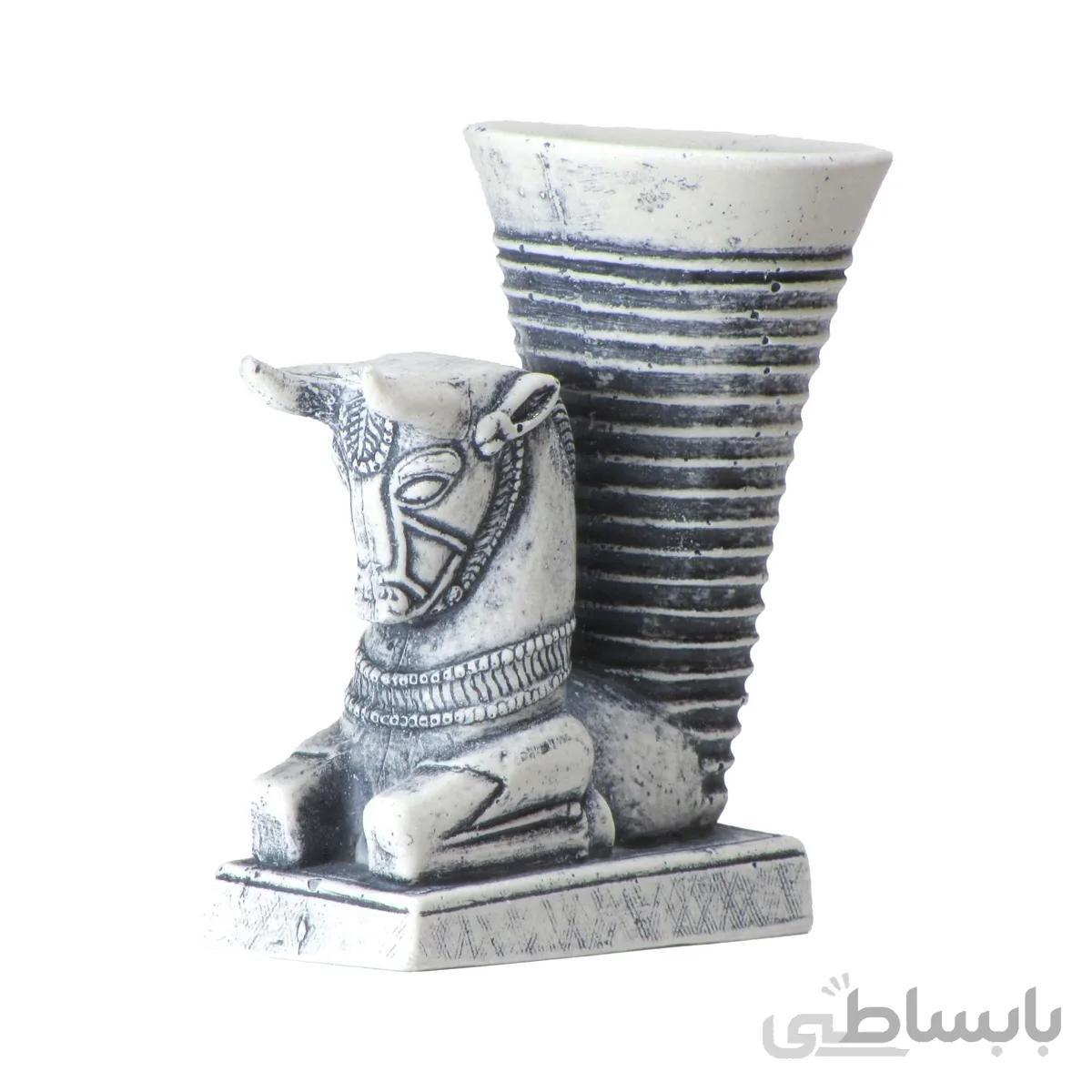 مجسمه ریتون اسب بزرگ