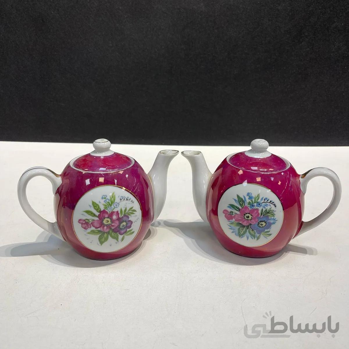 یک جفت قوری لاکی قدیمی