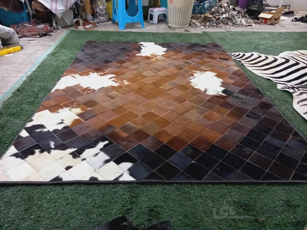 فرش کلاژ تیکه دوزی پوست طبیعی گاو ا cow skin کد 899996
