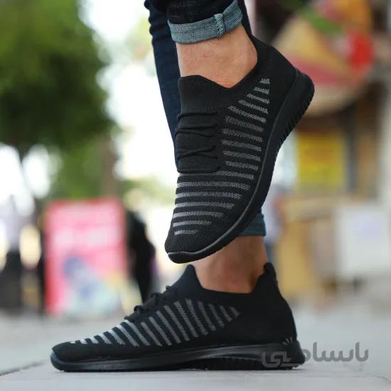اسکیچرز راه راه