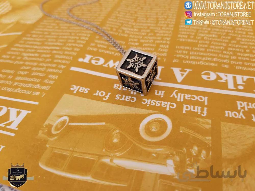 خرید گردنبند طرح تاس خورشید