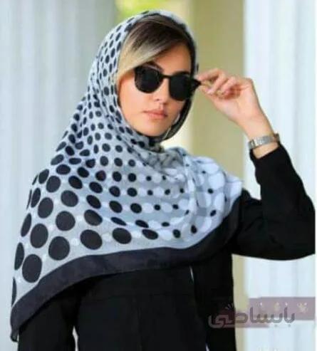 مینی اسکارف نخی سیاه سفید طرح توپ توپی