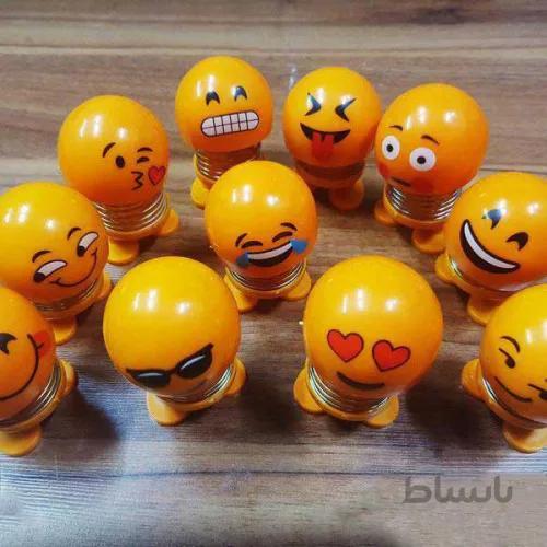 عروسک ایموجی فنری