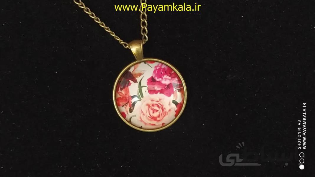 گردنبند دخترانه رزین طرح گل های رز