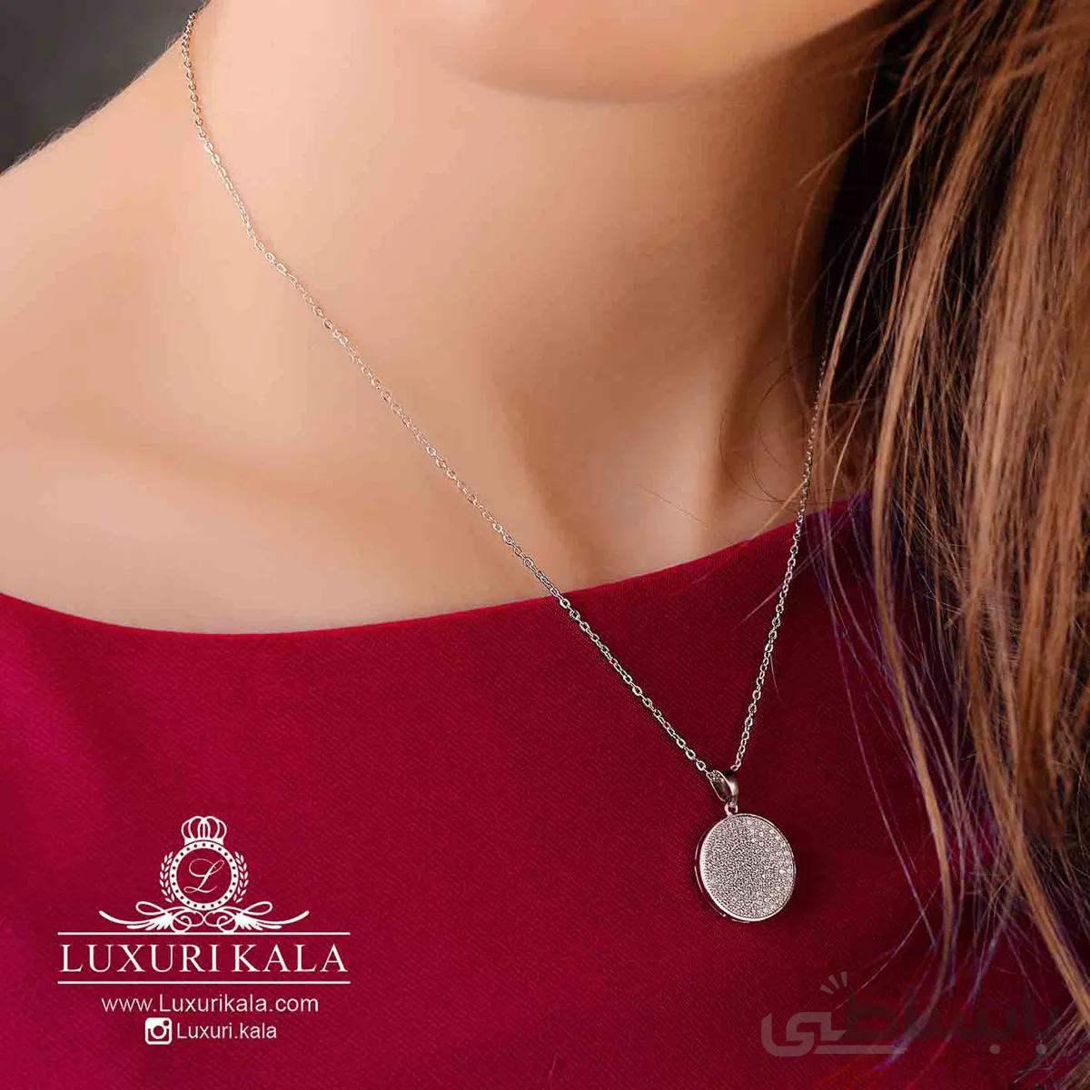 گردنبند نگین دار ا Necklaces