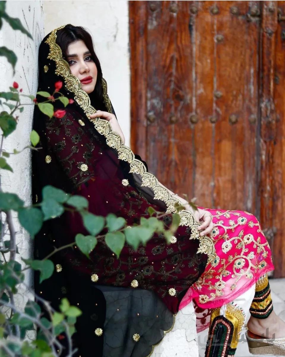 شال حریر گلابتونی va101