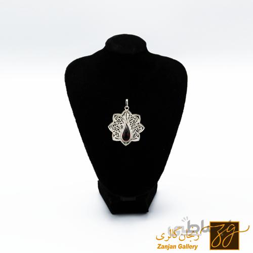 اویز گردنبند طرح شمسه بزرگ سنگ یاقوت