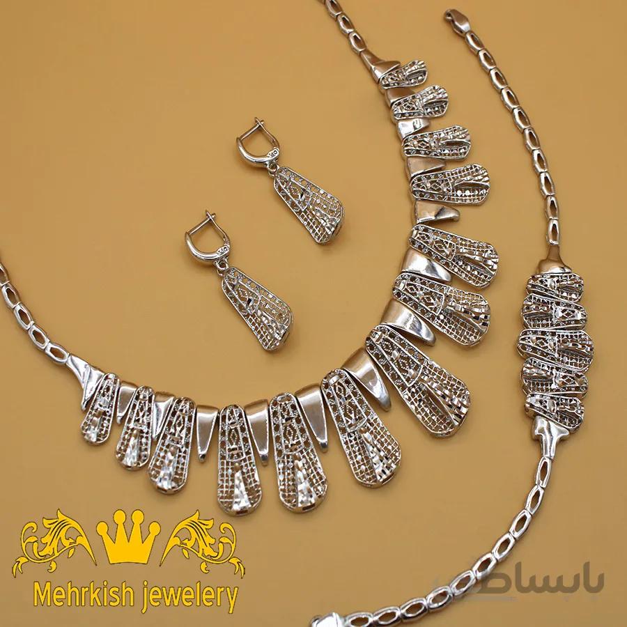 سرویس مانا