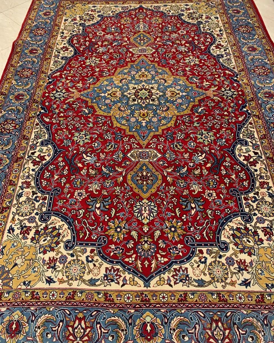 فرش دستباف ۶ متری شهر رضا