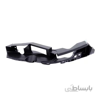 زه زیر چراغ راست مگان