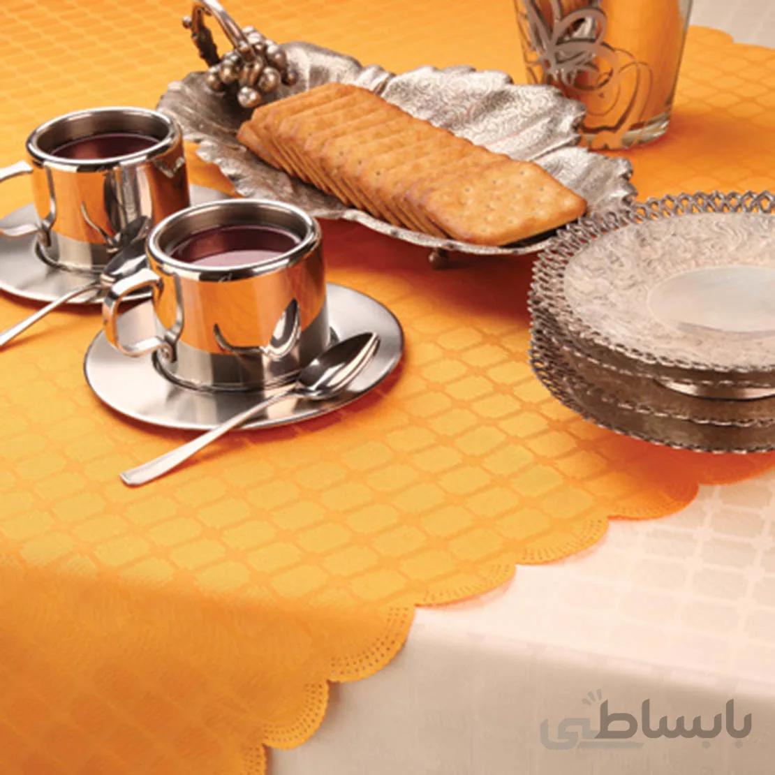 رومیزی ژاگارد گرد قطر 200 طرح چهارخانه کرم