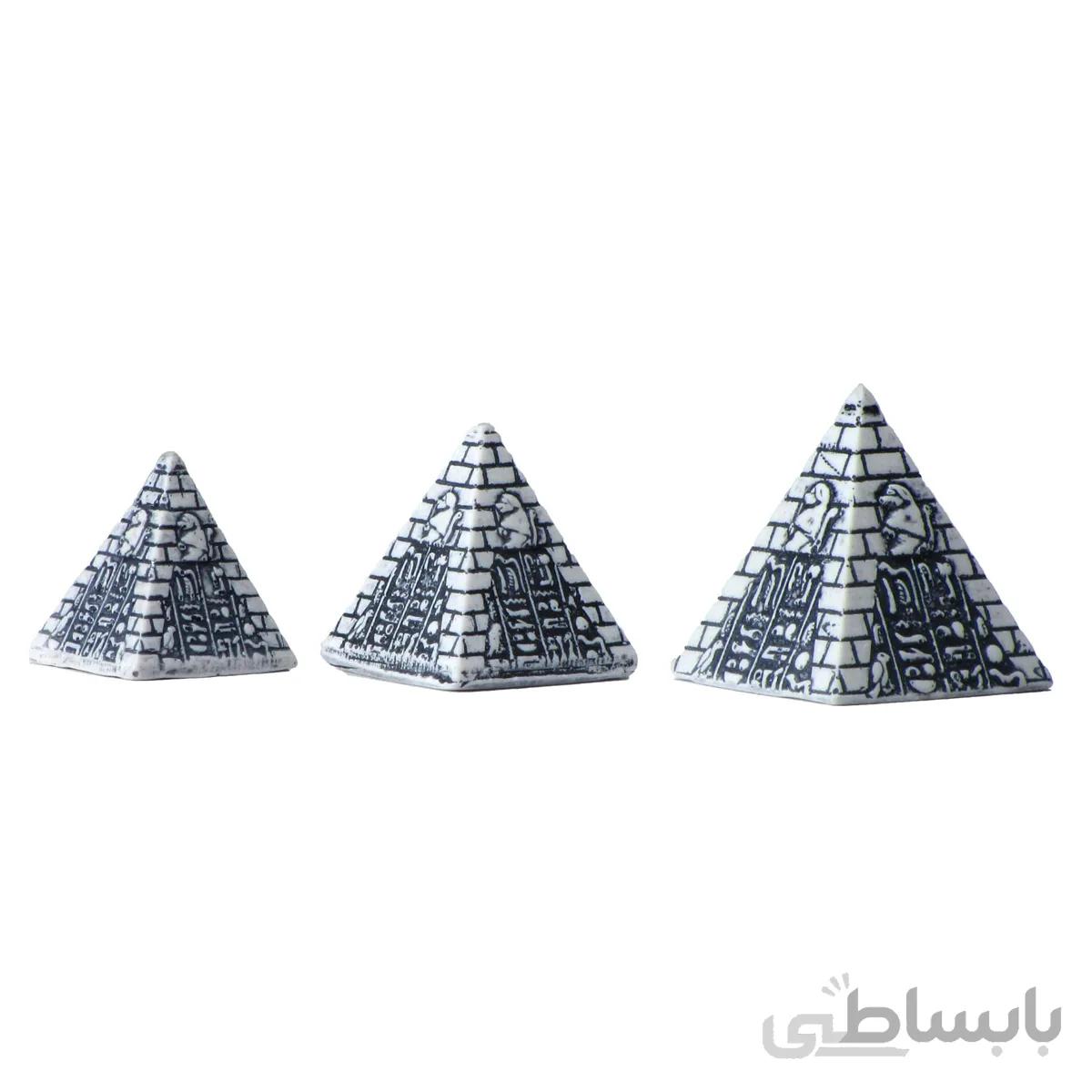 مجسمه اهرام ثلاثه مجموعه سه عددی