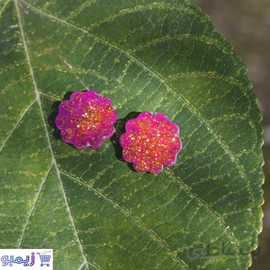 گوشواره میخی طرح گل بنفش