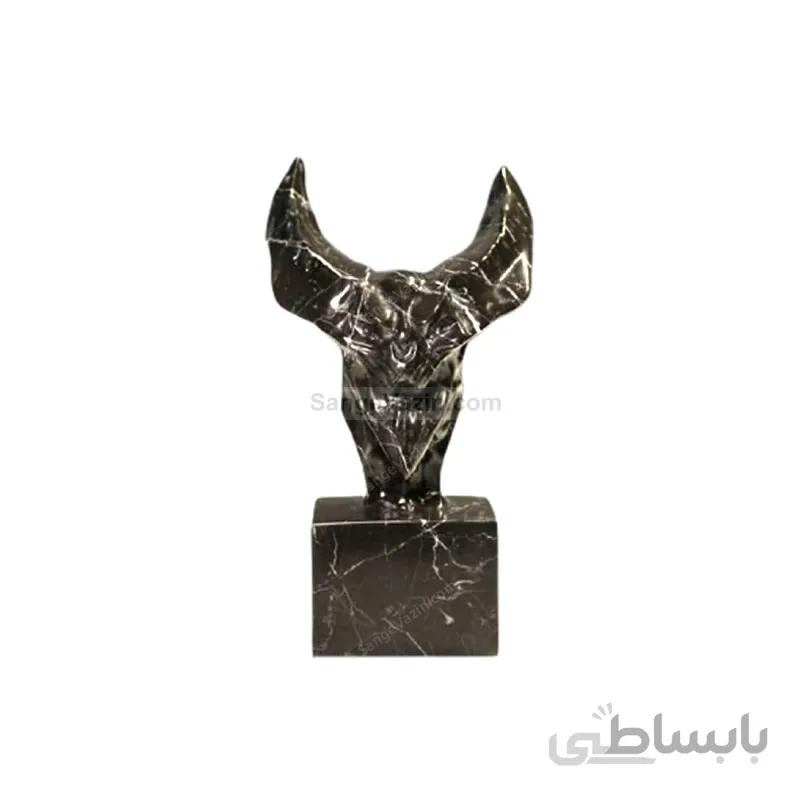 مجسمه خفاش سنگی