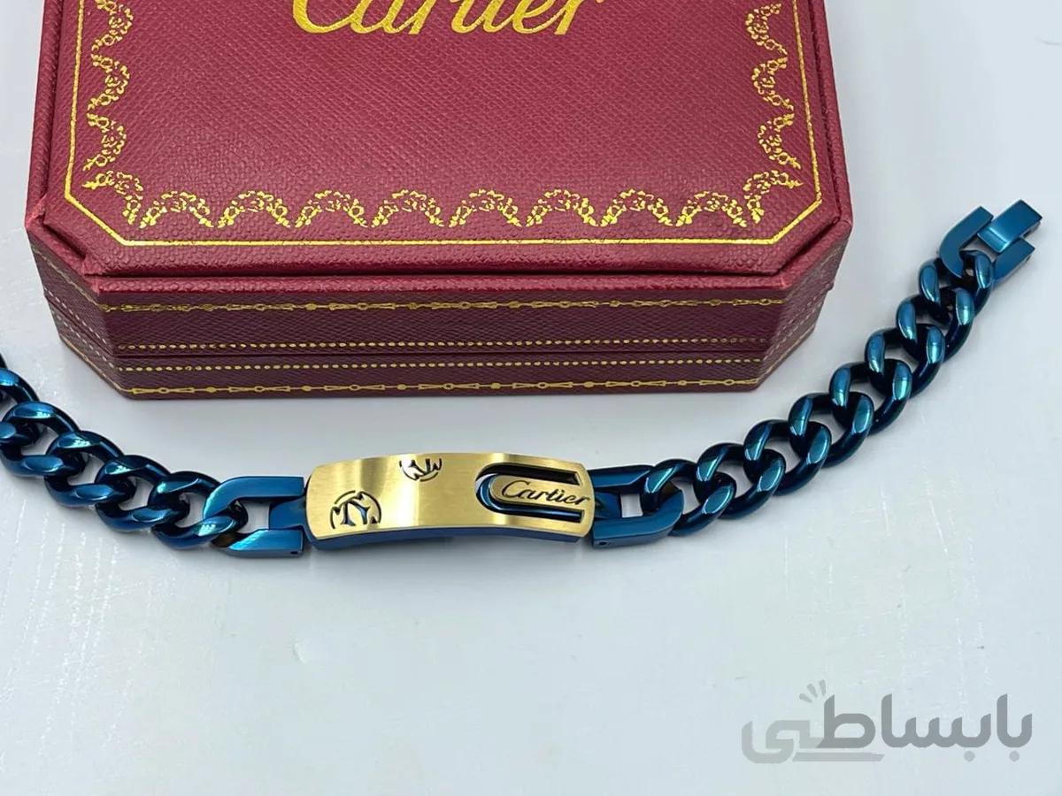 دستبند کارتیر آبی با پلاک طلایی