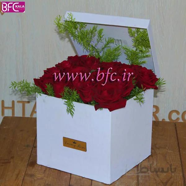 جعبه کادوئی با رز