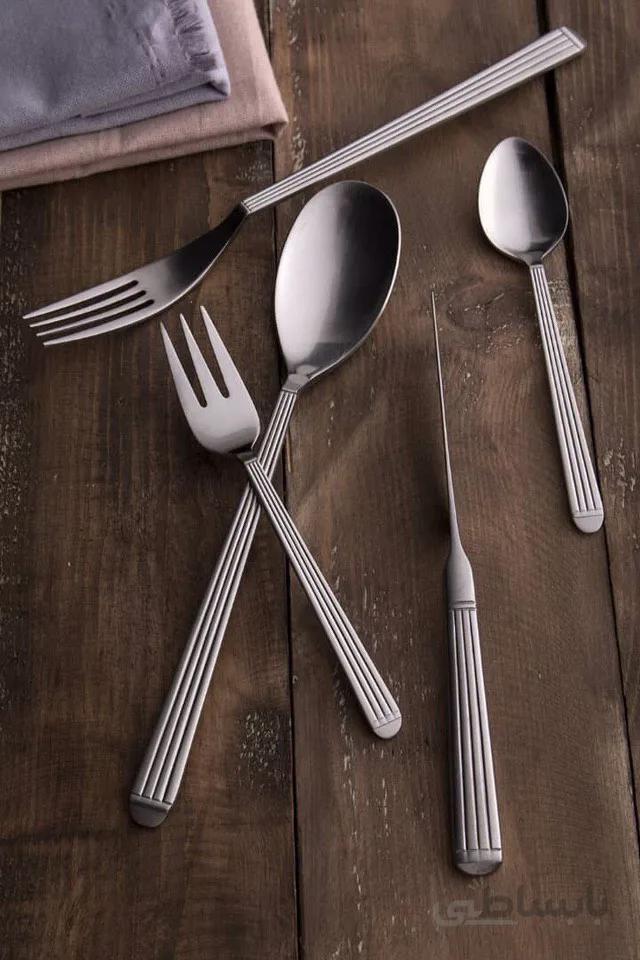 سرویس قاشق و چنگال 30 نفره نقره ای مات برند ورسا مدل جولیا