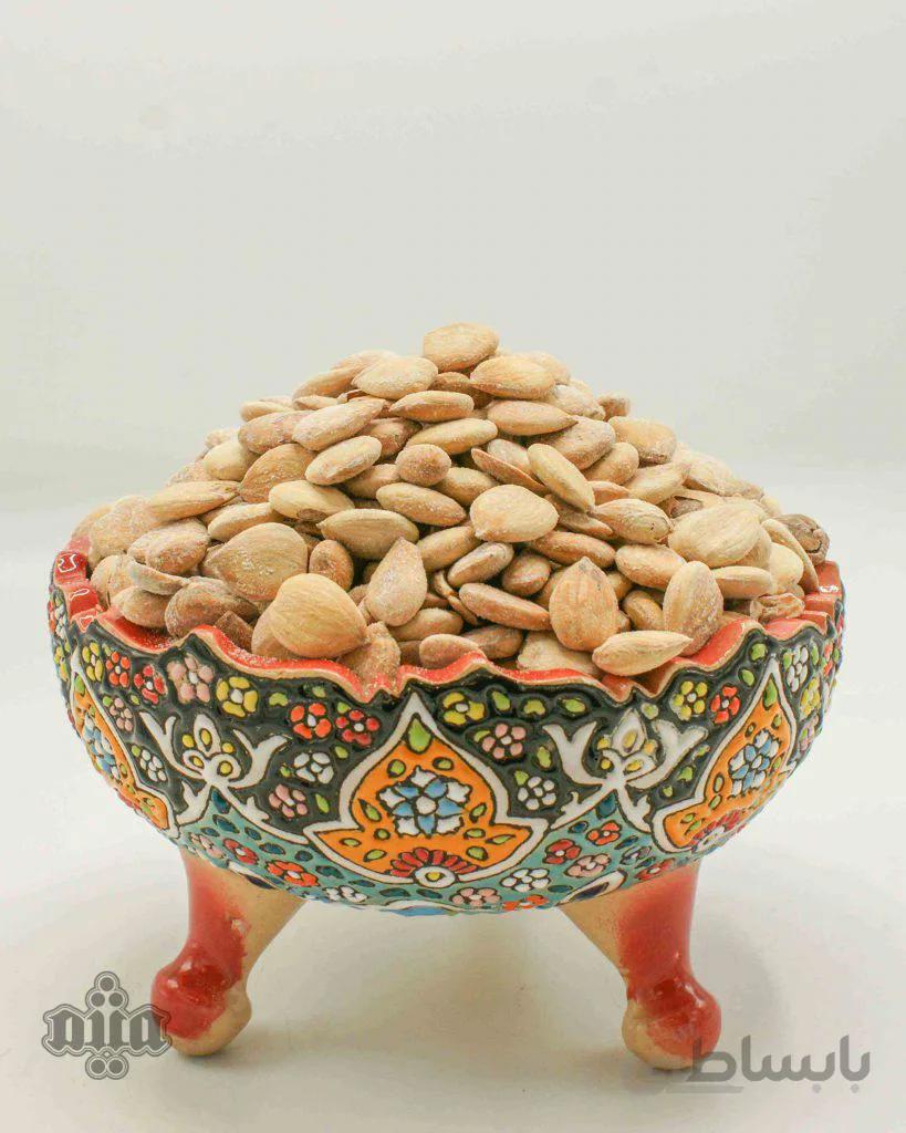 مغز هسته زرد آلو گردی
