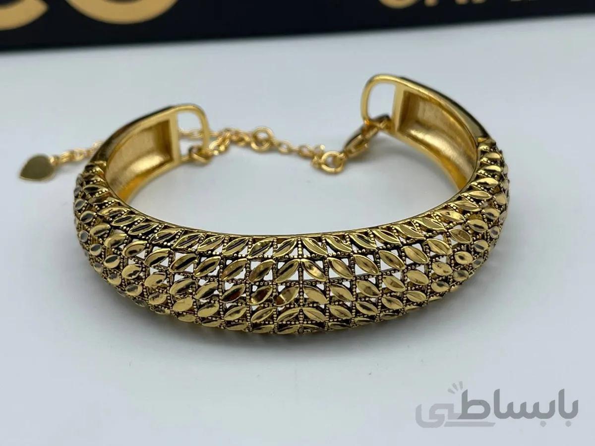 دستبند مارکازیت طلایی با قفل طرح قلب