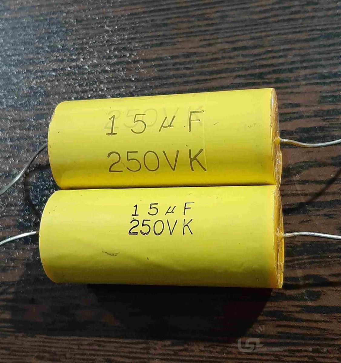 خازن اکسیال، ۱۵ میکروفاراد، ۲۵۰ ولت (۱۵uf 250v)