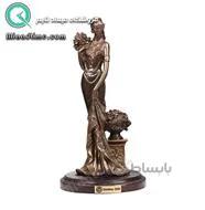 مجسمه زن و گل رز برند گلدن گیفت کد 407