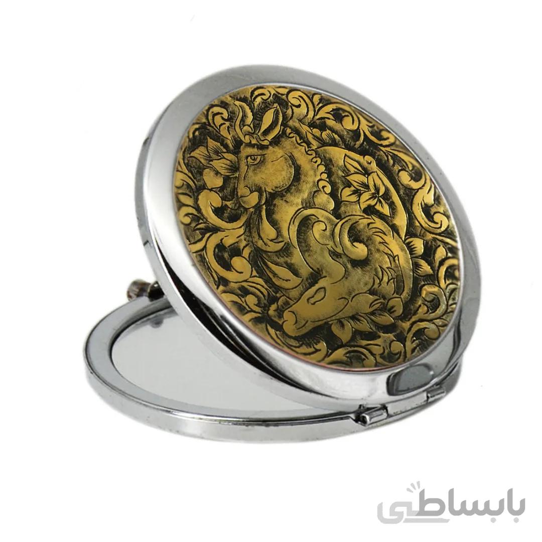 آینه جیبی قلمزنی برنجی طرح مینیاتور و برجسته کد ۱۰۱۶۴۴