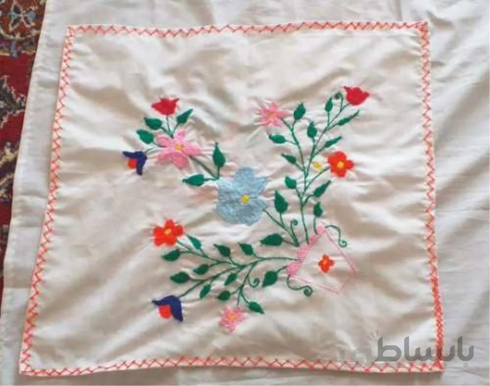 رومیزی گلدوزی شده ا A pair of embroidered tablecloths
