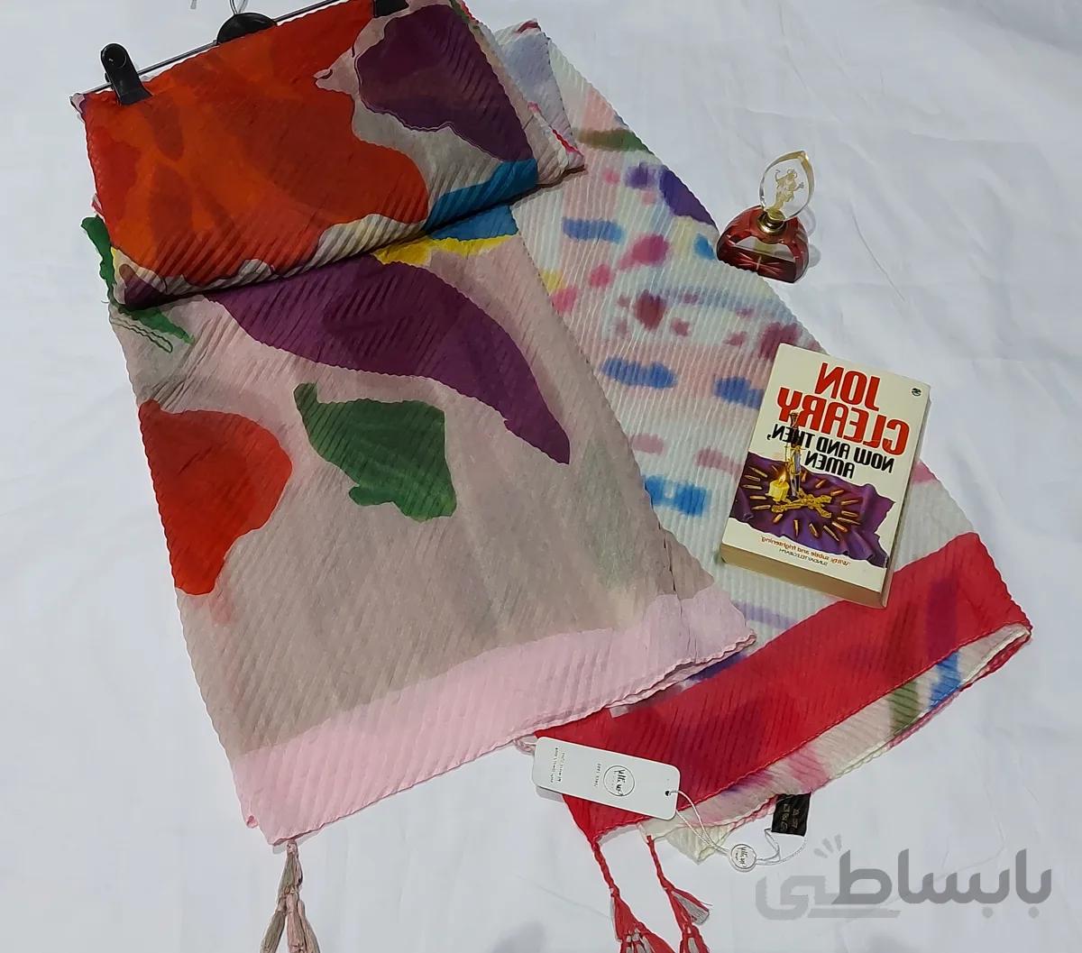 روسری پلیسه طرح کج راه برند witty ا Scarf