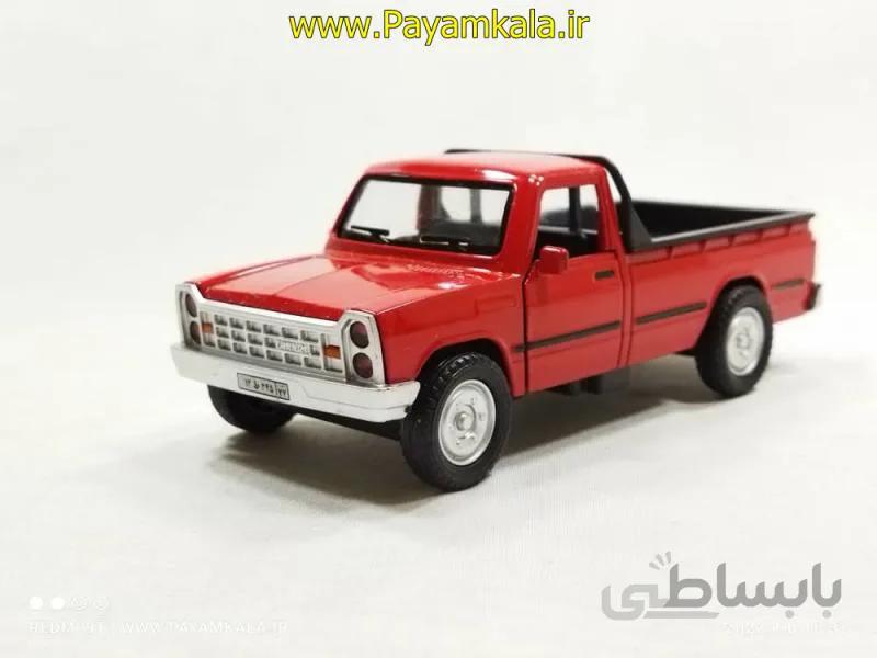 ماشین بازی نیسان ساده قرمز