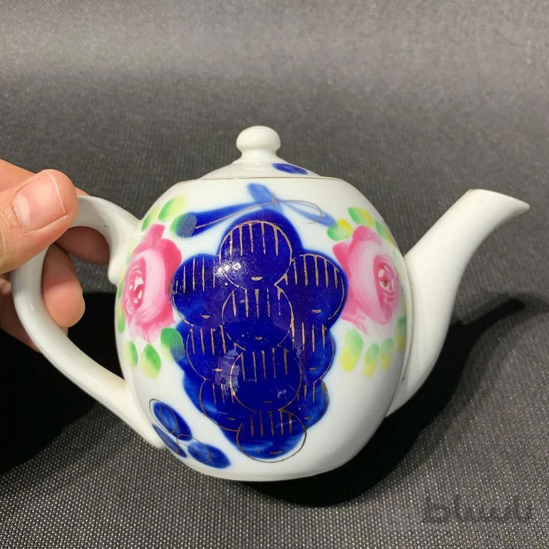 قوری گل انگوری ژاپنی قدیمی سایزکوچک ارتفاع۱۲ سانت کاملا سالم و نو نو