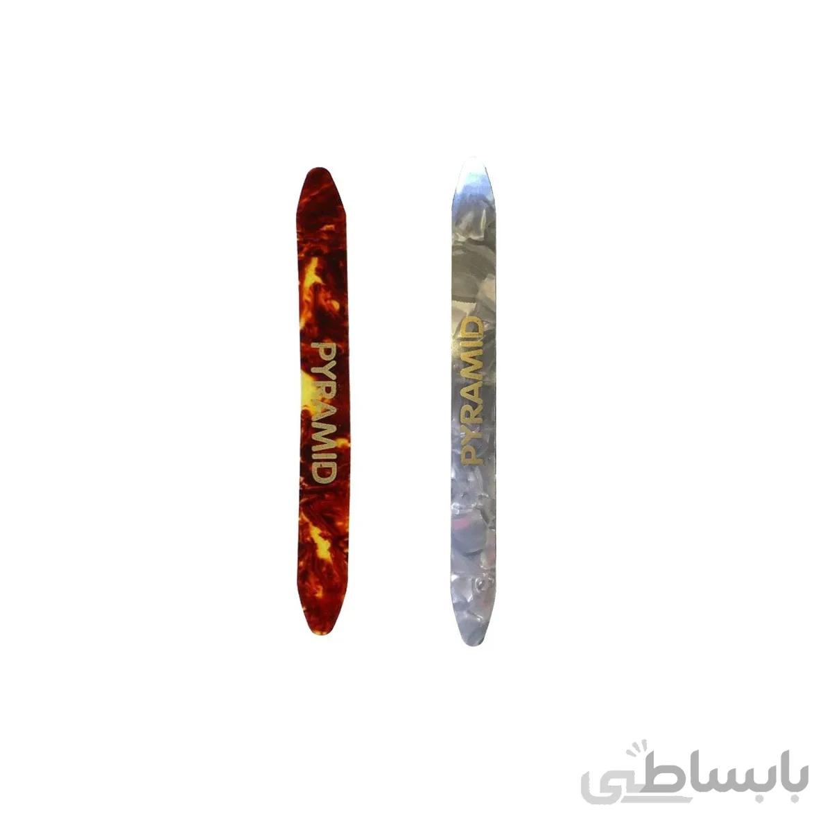 مضراب عود و دیوان پیرامید