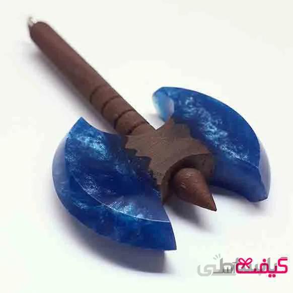 گردن آویز رزین تبر دو لبه