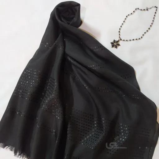 شال مشکی