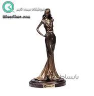 مجسمه زن فشن برند گلدن گیفت کد 406